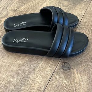 Seychelles Low Key Slide